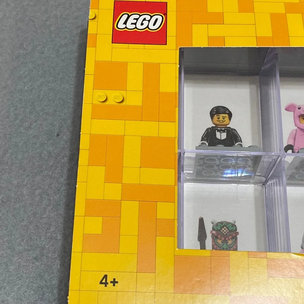 LEGO Minifigure Display Case Stackable 16 Figure Showcase Yellow Clear 40660601